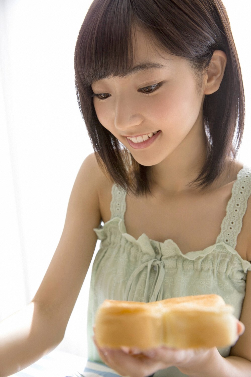 YS-Web-Vol.674Rena Takeda 武田玲奈 - あなたに会えてよかった